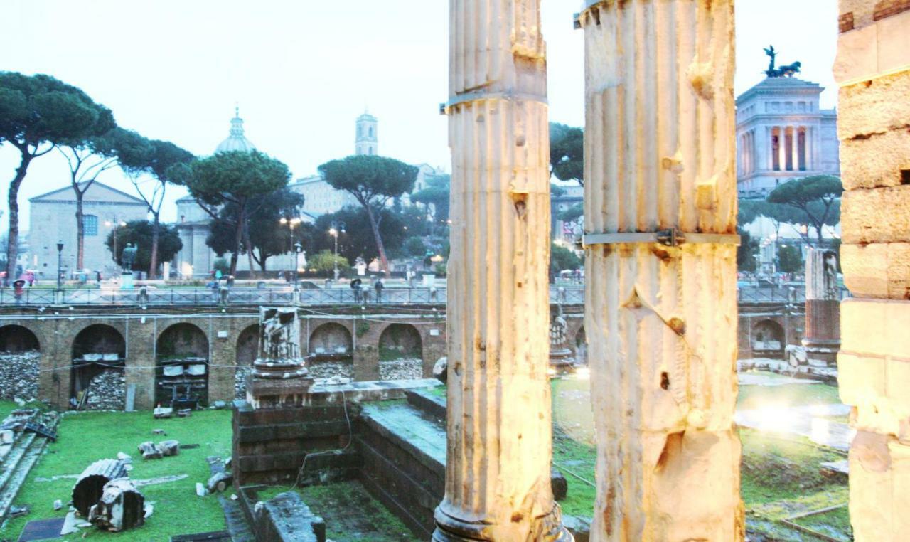 Roma Center Fori Imperiali Raffy'S Charming Suite ภายนอก รูปภาพ