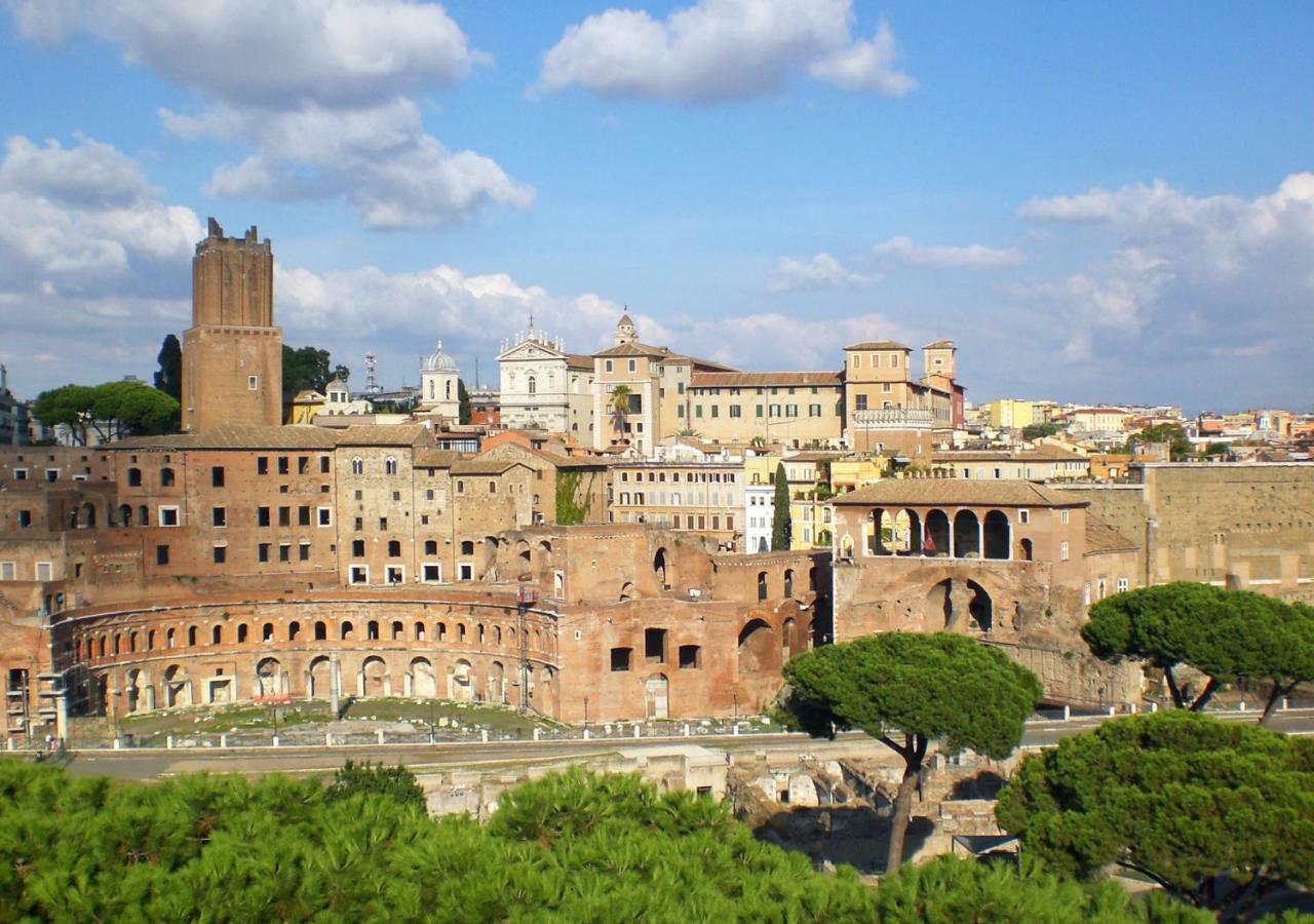 Roma Center Fori Imperiali Raffy'S Charming Suite ภายนอก รูปภาพ