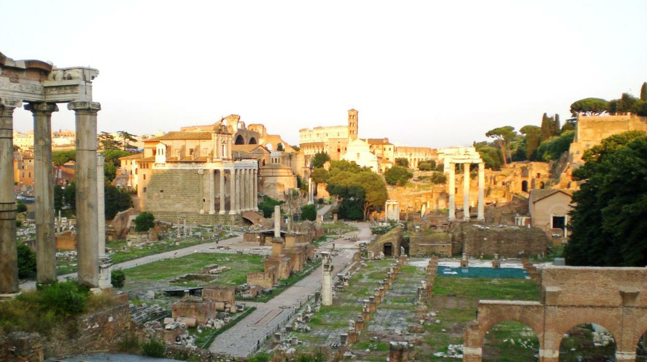 Roma Center Fori Imperiali Raffy'S Charming Suite ภายนอก รูปภาพ